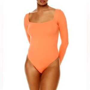 Aritzia Babaton Orange Contour Bodysuit Square Neckline  size XXS